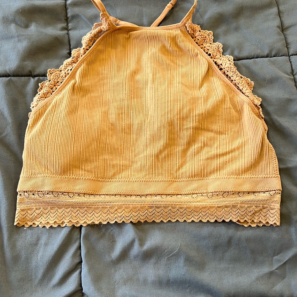 Woman’s crop top